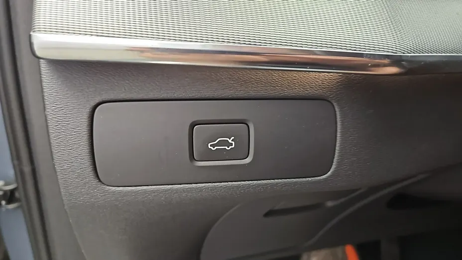 VOLVO XC90 -