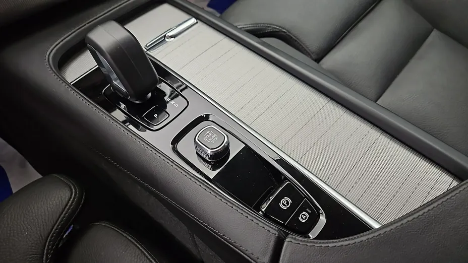 VOLVO XC90 -