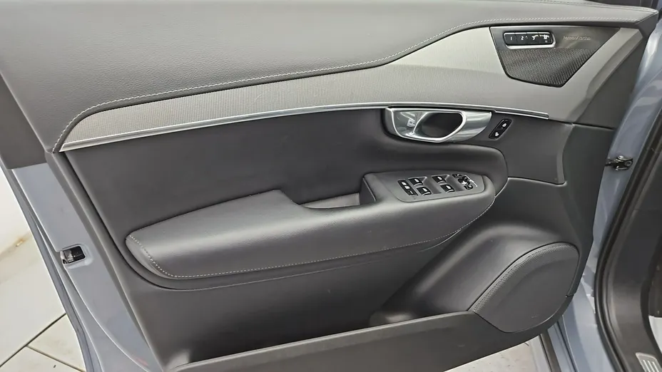 VOLVO XC90 -