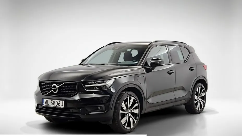 VOLVO XC40 -