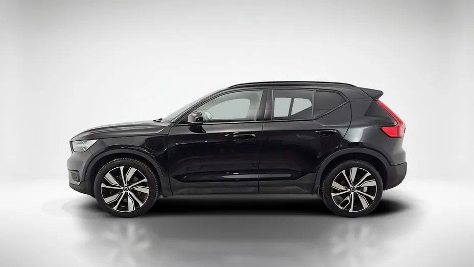 VOLVO XC40 -