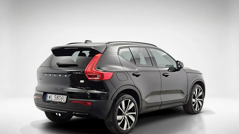 VOLVO XC40 -