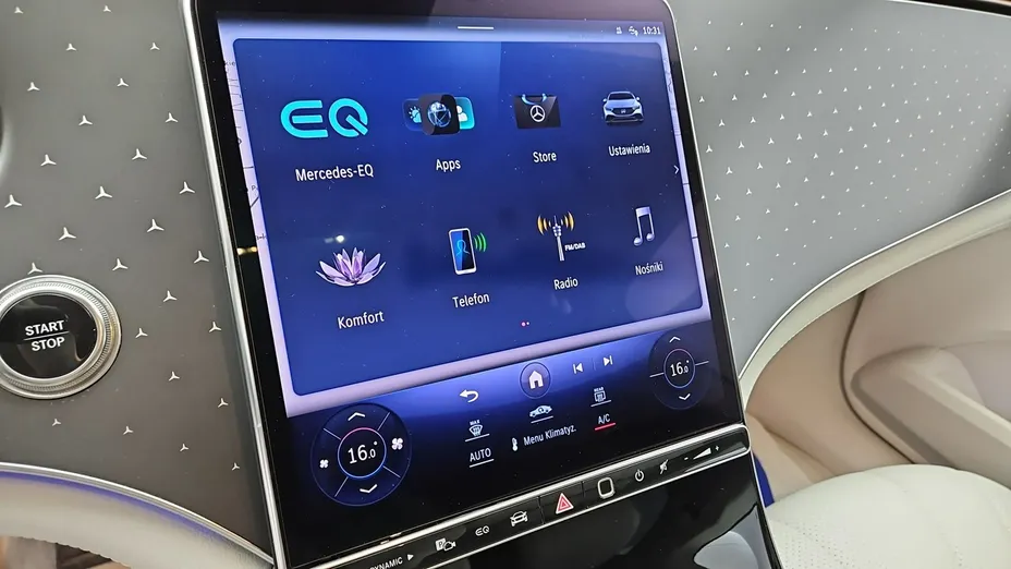 MERCEDES-BENZ EQE -
