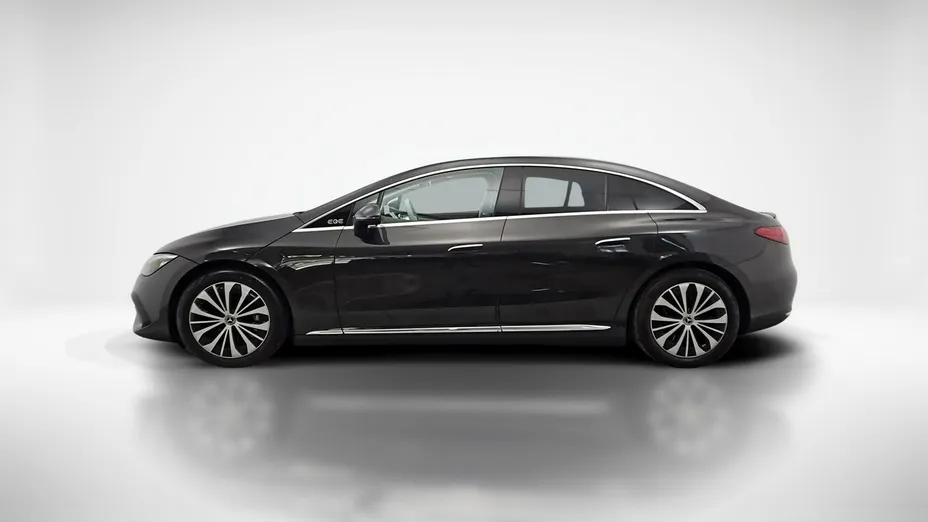 MERCEDES-BENZ EQE -