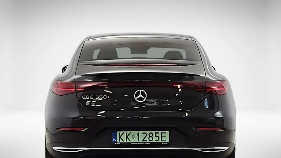 MERCEDES-BENZ EQE -
