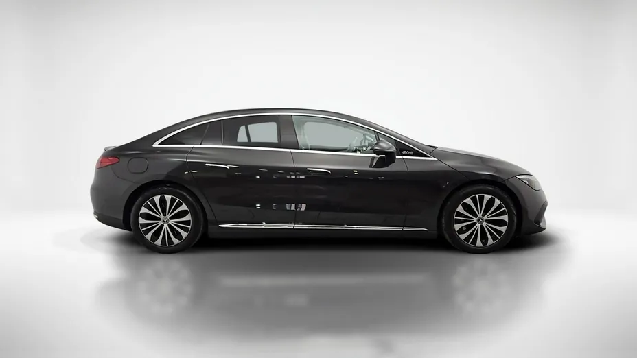 MERCEDES-BENZ EQE -