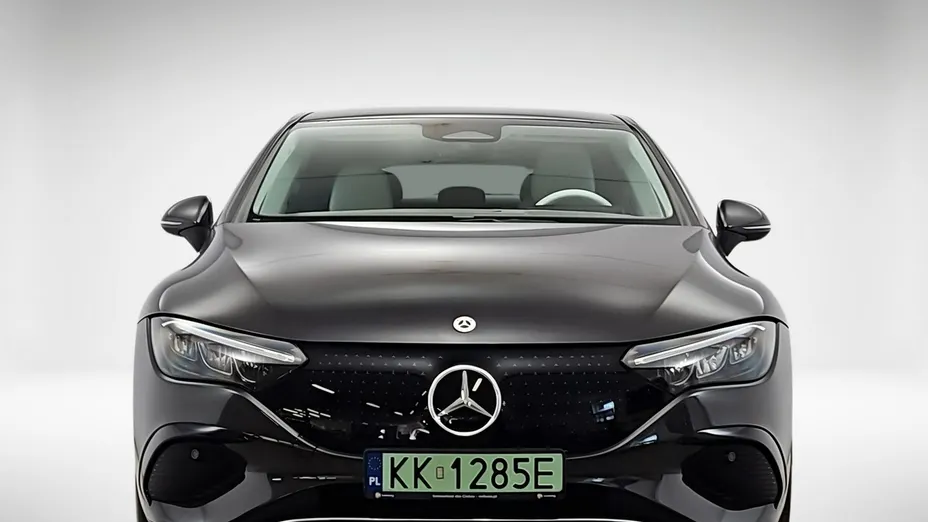 MERCEDES-BENZ EQE -