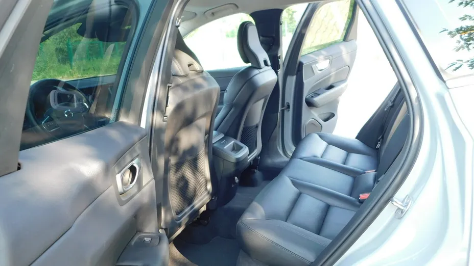 VOLVO XC60 -