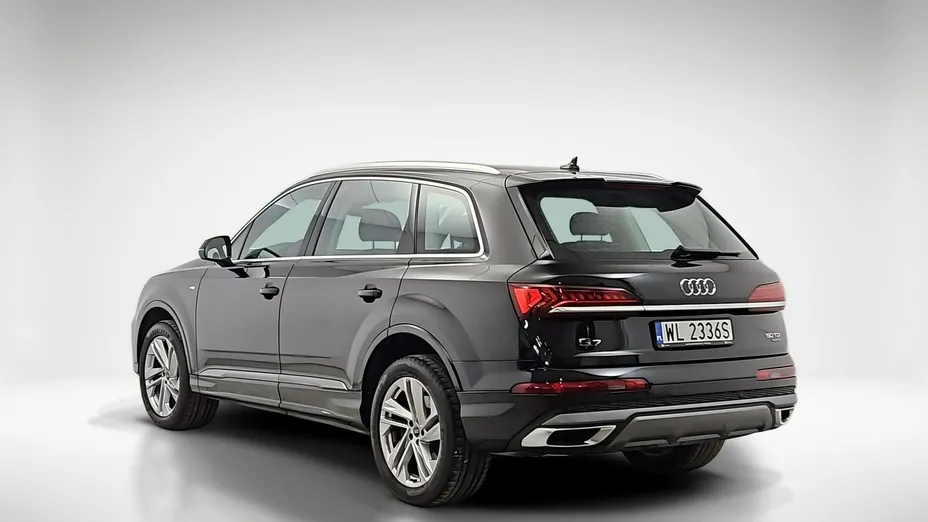 AUDI Q7 -
