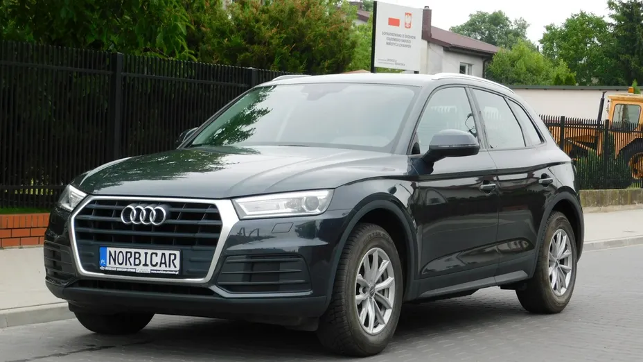 AUDI Q5 -