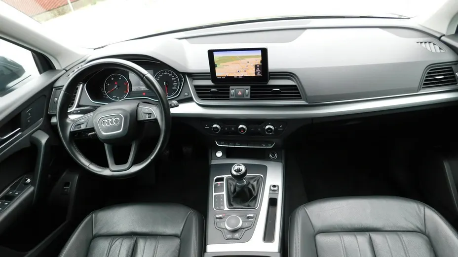 AUDI Q5 -