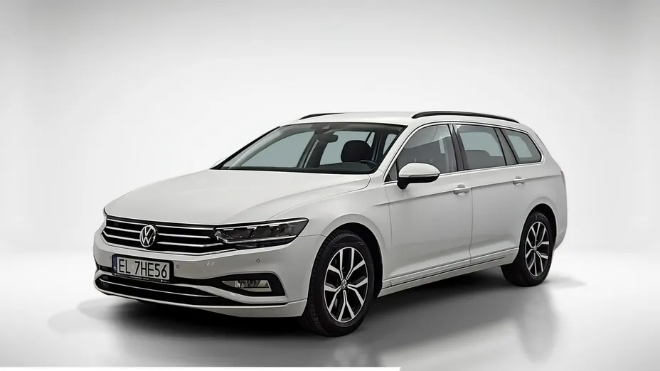 VOLKSWAGEN Passat -