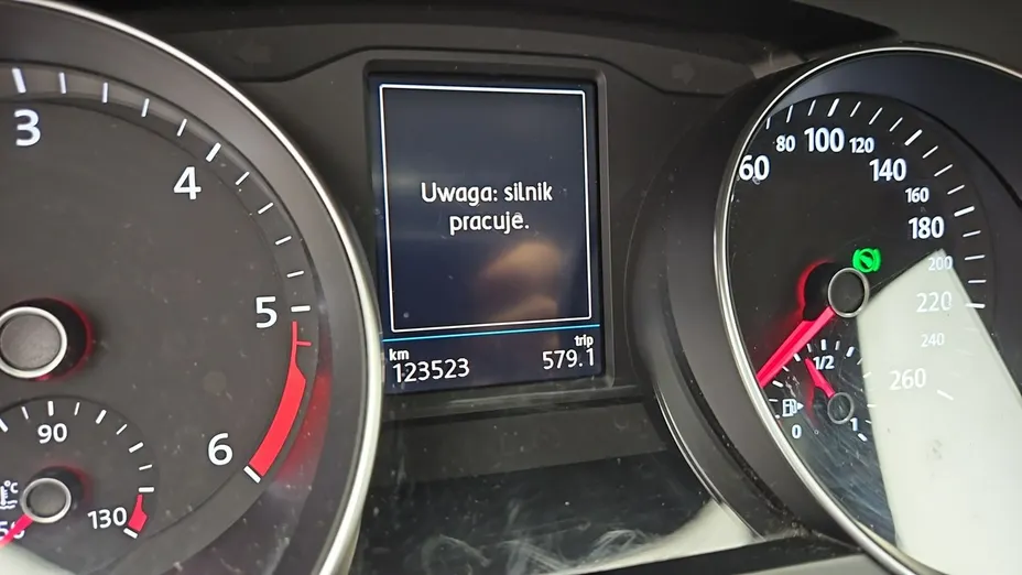 VOLKSWAGEN Passat -