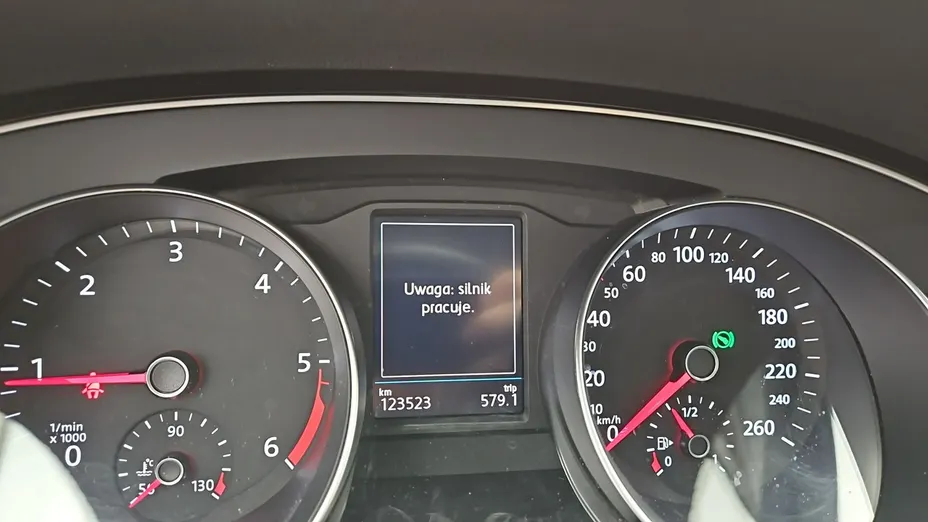 VOLKSWAGEN Passat -