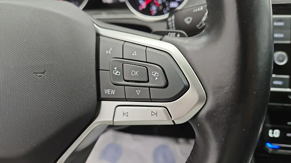 VOLKSWAGEN Passat -