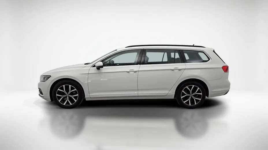 VOLKSWAGEN Passat -