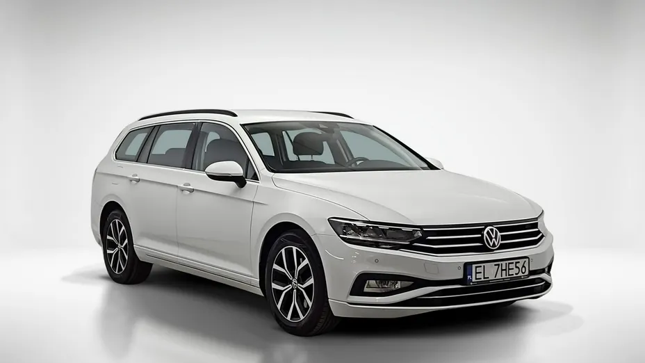 VOLKSWAGEN Passat -