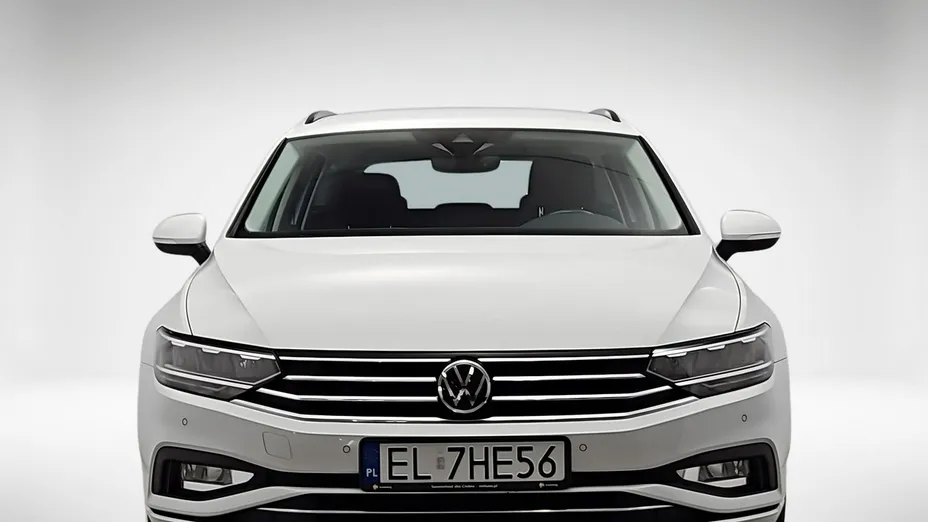 VOLKSWAGEN Passat -