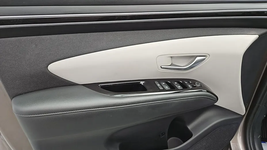 HYUNDAI Tucson -