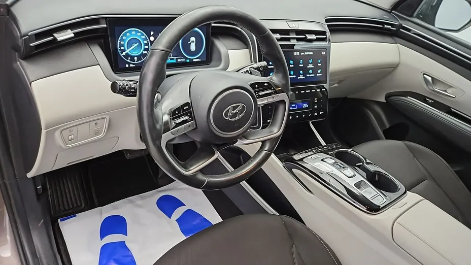 HYUNDAI Tucson -