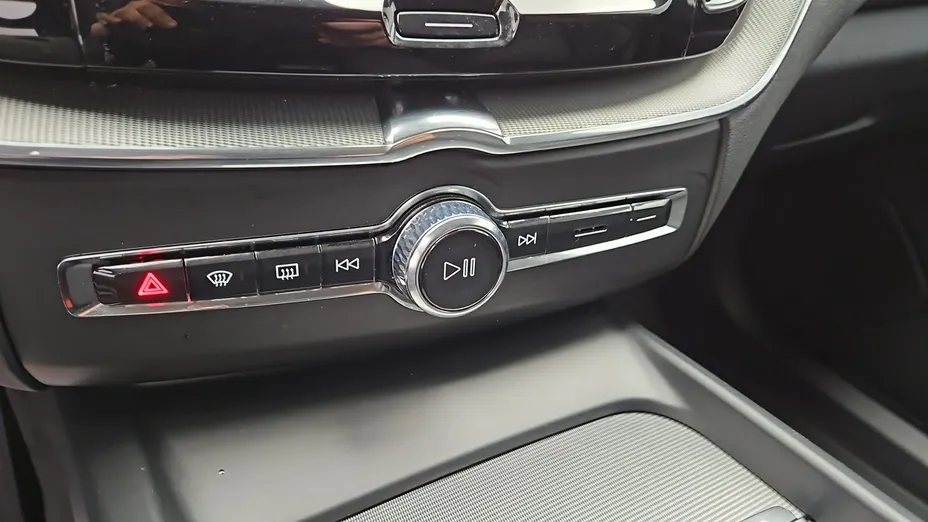 VOLVO XC60 -