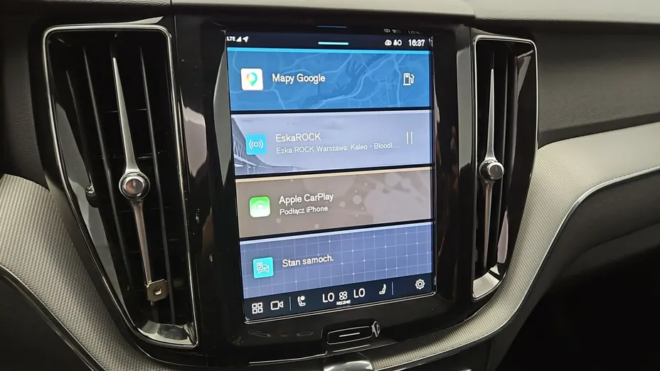 VOLVO XC60 -