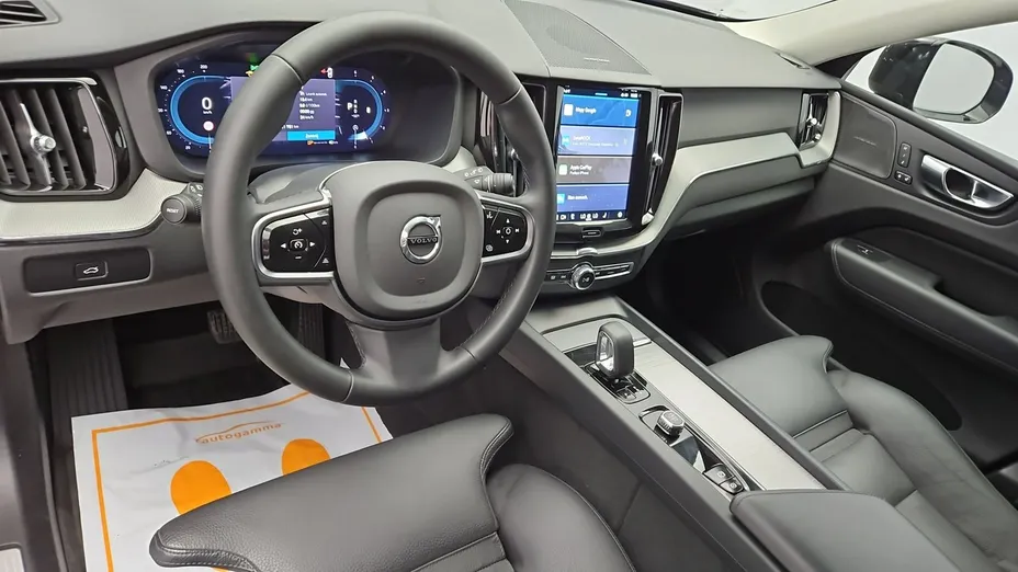 VOLVO XC60 -