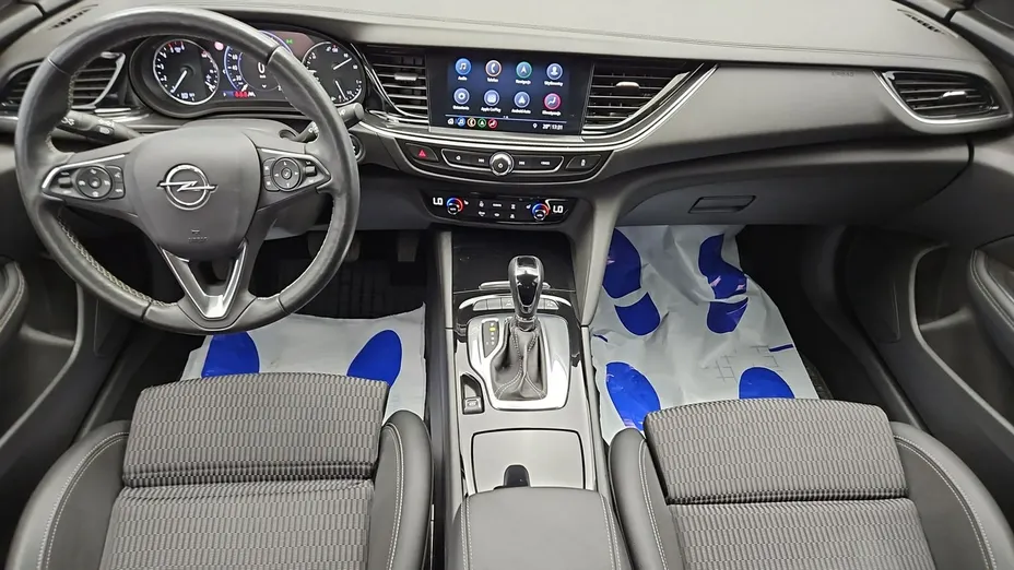 OPEL Insignia -