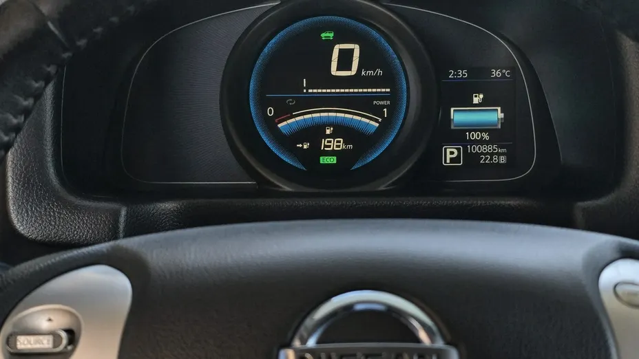 NISSAN NV200 -