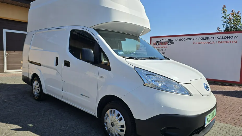 NISSAN NV200 -