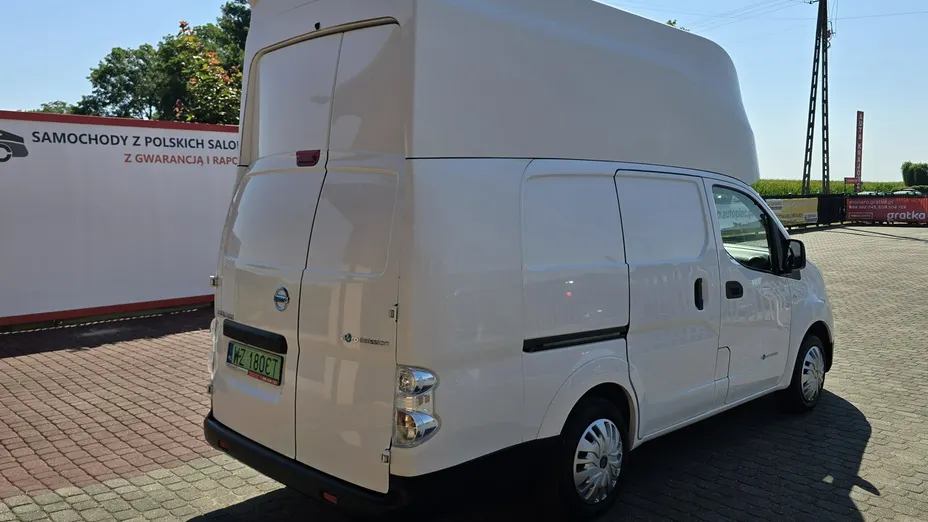 NISSAN NV200 -