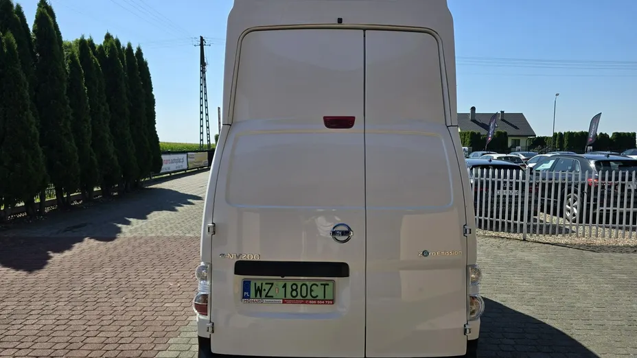NISSAN NV200 -