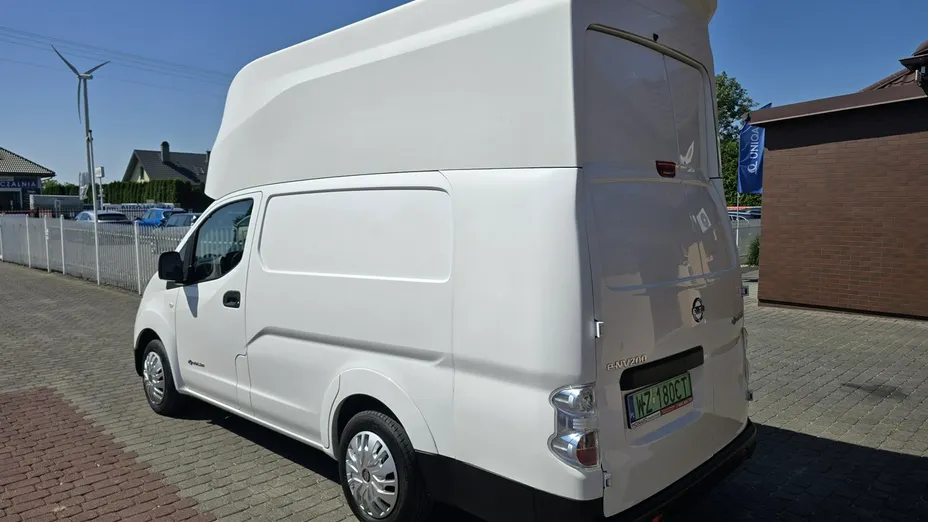 NISSAN NV200 -