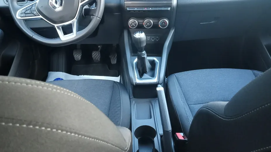 RENAULT Clio -