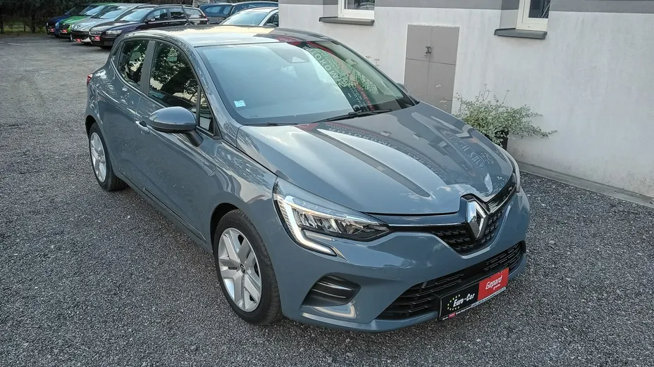 RENAULT Clio -