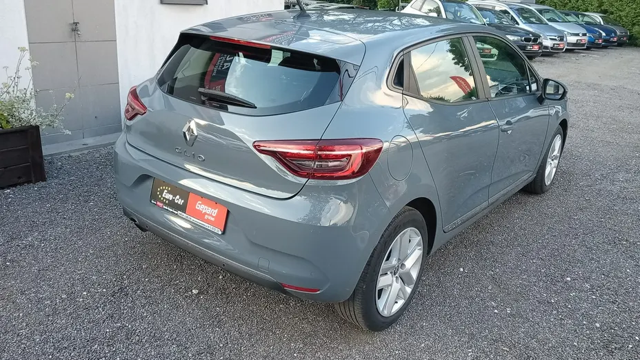RENAULT Clio -