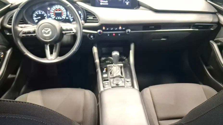 MAZDA 3 -