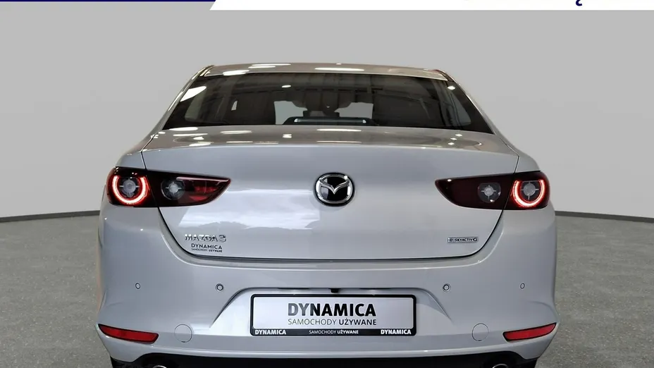 MAZDA 3 -