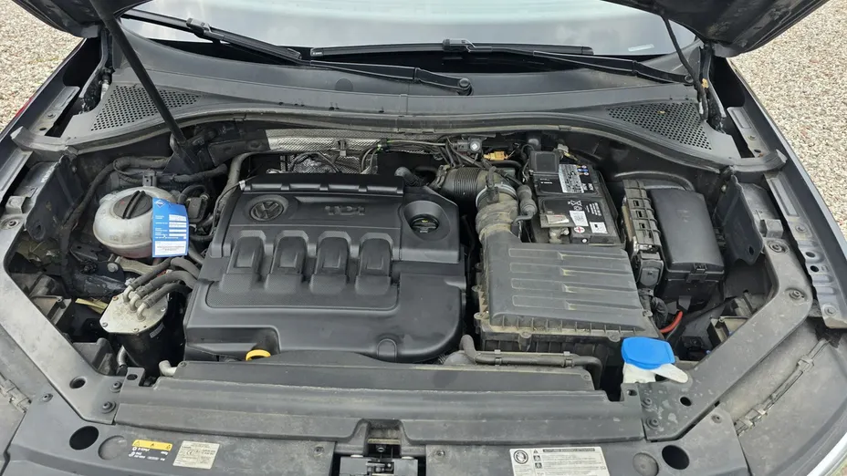 VOLKSWAGEN Tiguan -