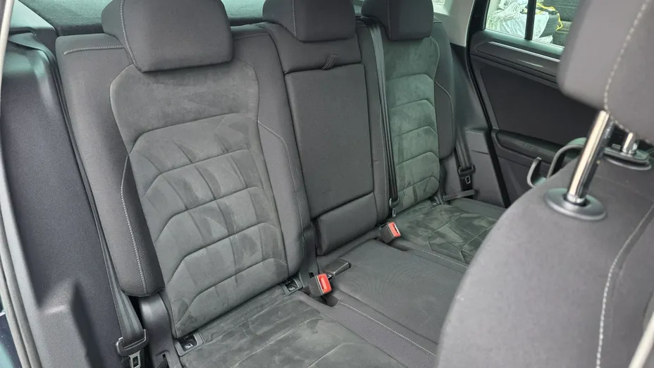VOLKSWAGEN Tiguan -