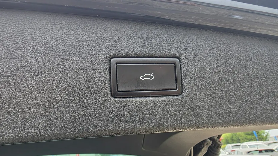 VOLKSWAGEN Tiguan -