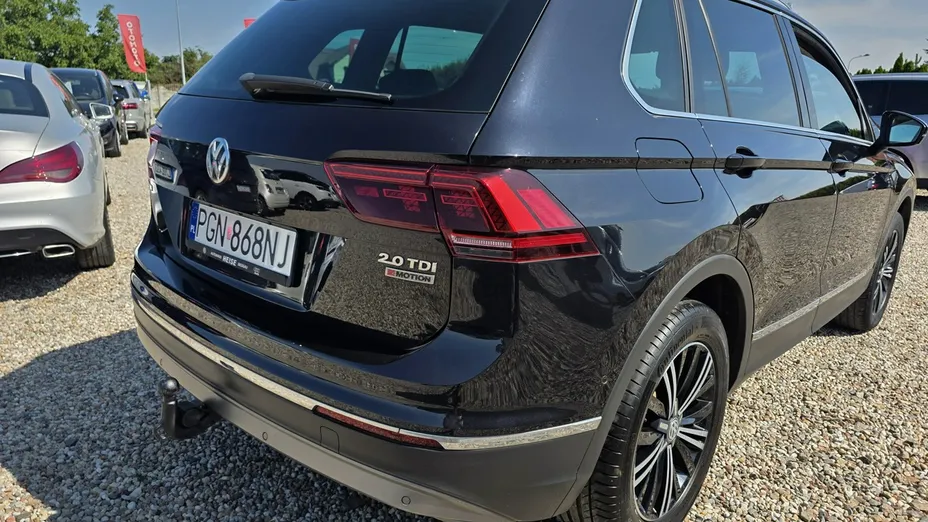 VOLKSWAGEN Tiguan -