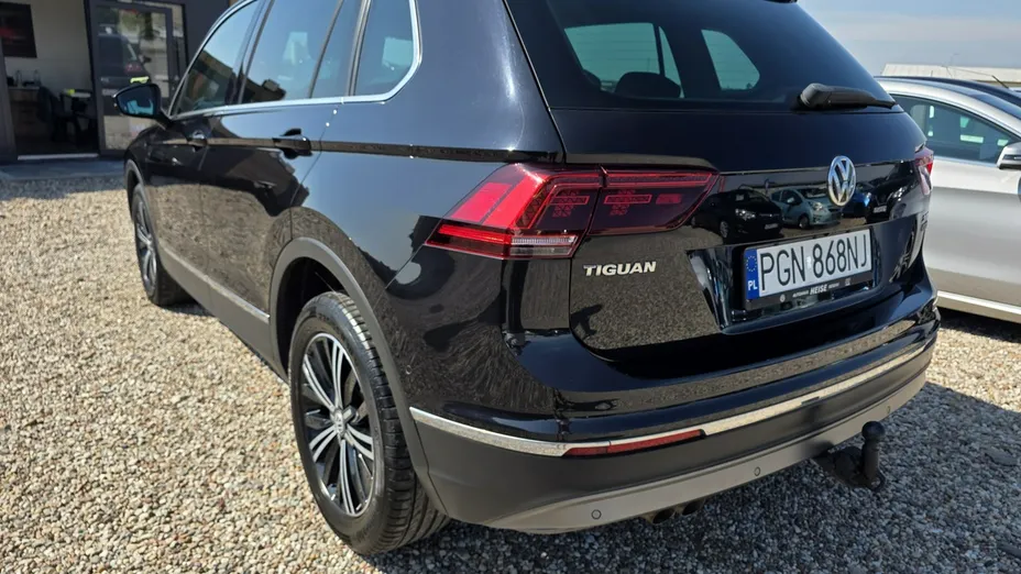 VOLKSWAGEN Tiguan -