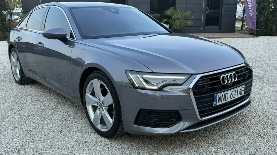 AUDI A6 -