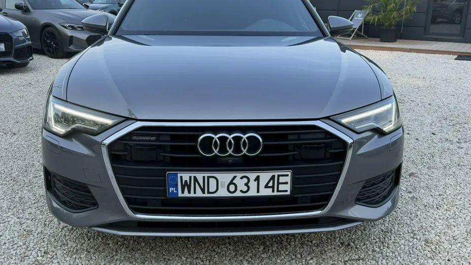 AUDI A6 -