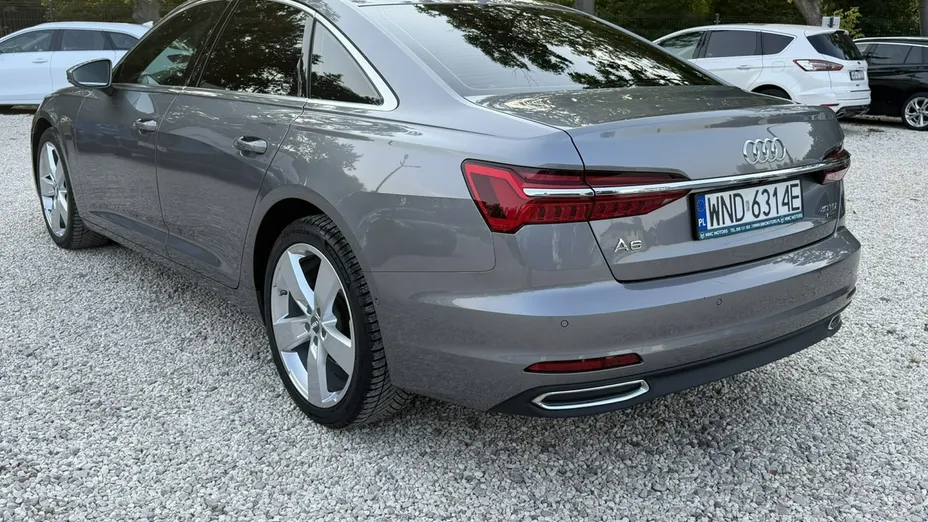 AUDI A6 -