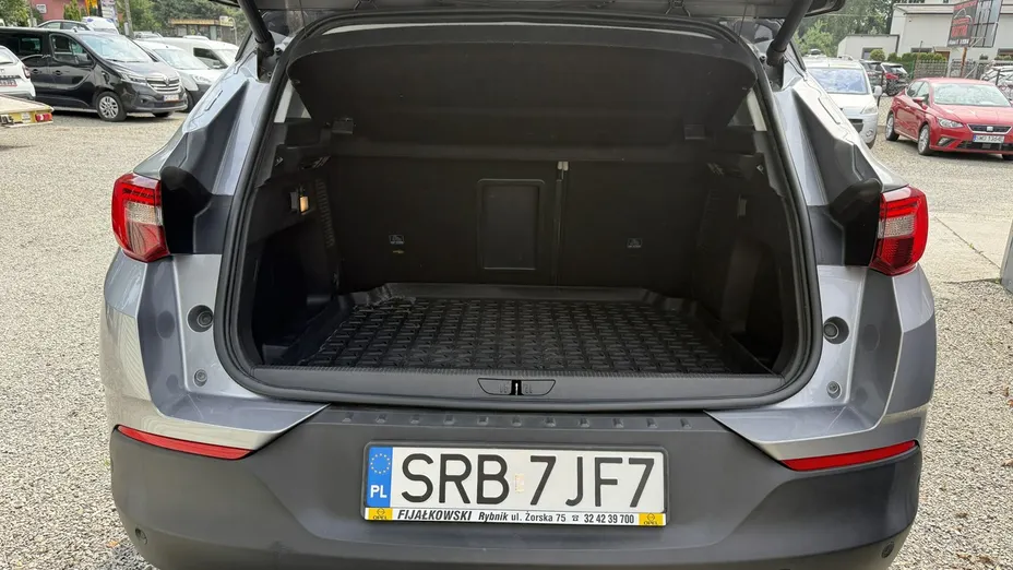 OPEL Grandland X -