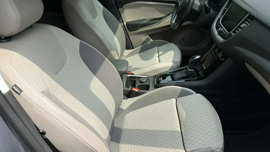 OPEL Grandland X -