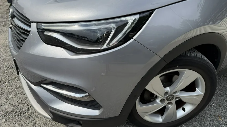 OPEL Grandland X -