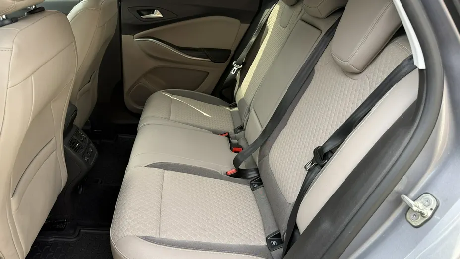 OPEL Grandland X -